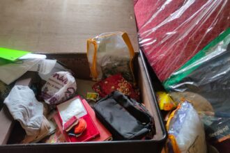 बंद पड़े घर में चोरों की धमक, लाखों रूपये के सोने के सामान पर साफ किया हाथ, पुलिस से लगाई गुहार 12 IMG 20230728 WA0020