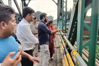 प्रभारी मंत्री रेखा आर्या ने अधिकारियों को दिए आपदा के मद्देनजर अलर्ट मोड़ पर रहने के निर्देश 2 IMG 20230809 WA0041