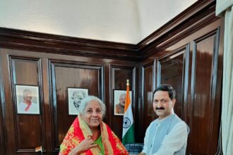 केंद्रीय वित्त मंत्री निर्मला सीतारमण से मिले अध्यक्ष अजेंद्र अजय 10 IMG 20230928 WA0004