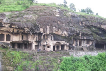 सुलगते सवालों के उलझते जवाब | भूतिया गांवों का होने वाला है ये हाल | परिसीमन बजा रहा है खतरे की घंटी | ऋतिका पयाल राणा की यह खास Report 6 news netra