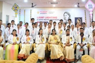 News Netra @ यहां "धरती के भगवानों " ने " धरती के होने वाले भगवानों " को खिलायी कसम कि |Click कर पढ़िये News Netra 6 angles 19