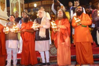 Uttarakhand News...केंद्रीय गृहमंत्री अमित शाह ने लिया गंगा मैया का आशीष| गंगा आरती में हुये शामिल| राजीव चौहान सतर्क की Report 18 angles 28