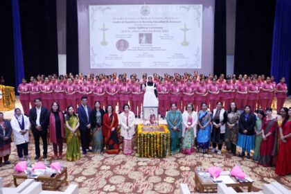 Aiims News...धरती के होने वाले भगवानों ने खायी ये कसम कि,,,, Clickकर पढ़िये News Netra 4 angles 55