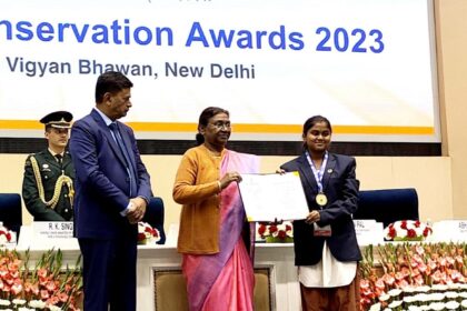 News Netra....चित्रकला में " आरूषि " आयी नंबर-1| THDC ने कहा शाबाश आरूषि| विकास कुमार की Report 10 chhat 13