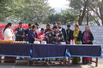 The Pestle Weed School ने मनाया इन छात्र-छात्राओं का जन्मदिन| News Netra की ओर से भी Happy Birth Day| विकास कुमार की Report 18 chhat 16