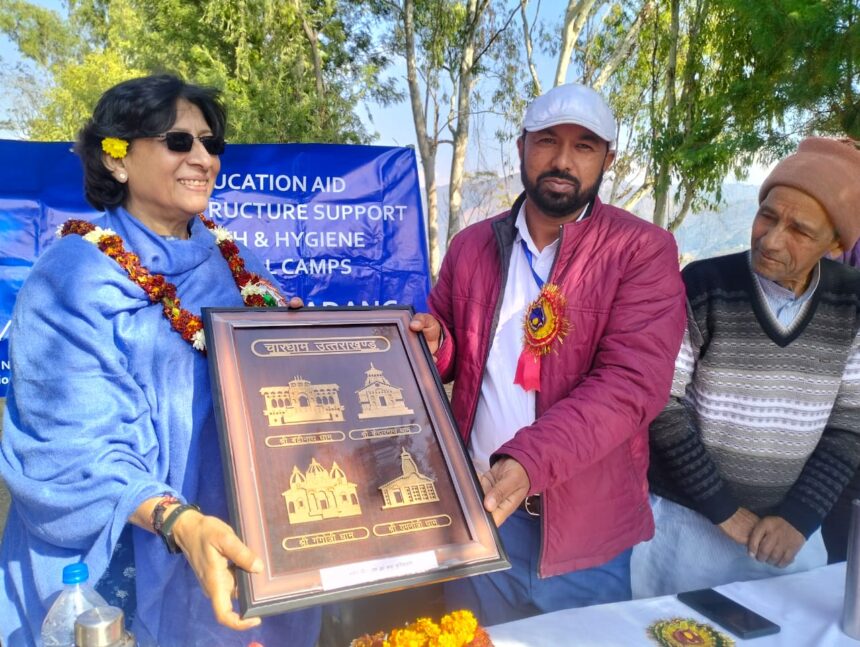 News Netra @ दिल्ली में रहकर पहाड़ की ऐसी फिक्र| ये बात तो बहुत दूर तक जायेगी गुरू | जगमोहन डांगी की Report 7 chhat 7