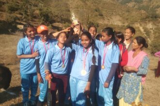 खेल के मैदान से.......यहां नारी ने लगाये चौके-छक्के और गेंद हो गयी Boundary पार| जगमोहन डांगी की Report 16 news netra 5