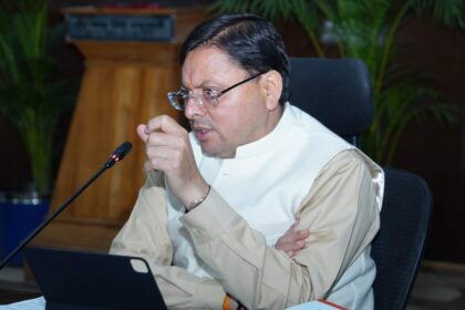 Char Dham Yatra 2024 की तैयारियों को लेकर सचिवालय में हुई बैठक, मुख्यमंत्री धामी ने तैयारियों का जायजा लिया-Newsnetra 18 FB IMG 1709827453172