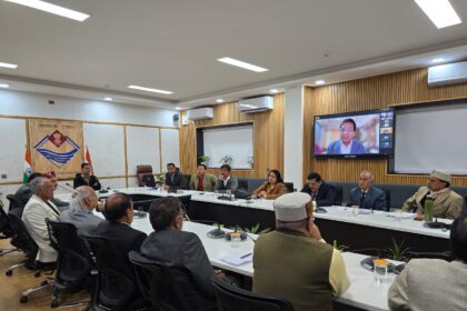 प्रदेश में आयुर्वेद को बढावा दिये जाने हेतु देश भर के प्रतिष्ठित विषय विशेषज्ञों की बैठक का आयोजन-Newsnetra 2 IMG 20240301 WA0016