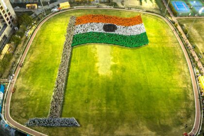 ओ.पी. जिंदल ग्लोबल यूनिवर्सिटी और फ्लैग फाउंडेशन ऑफ इंडिया ने सबसे बड़े मानव राष्ट्रीय ध्वज लहराने का नया गिनीज वर्ल्ड रिकॉर्ड बनाया-Newsnetra 10 IMG 20240320 WA0022