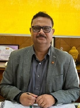 "आधुनिक आर्थिक योजना: मिलेनियल से लेकर सेवानिवृत्त लोगों तक के लिए बचत के पाँच महत्वपूर्ण कदम"-Newsnetra 3 IMG 20240322 WA0007