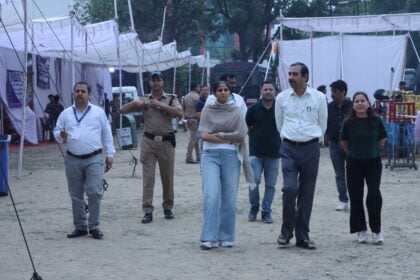 Lok Sabha Election : जिला निर्वाचन अधिकारी ने किया डाक मतदान केन्द्र पीवीसी एवं पीबीएफसी का निरीक्षण-Newsnetra 10 IMG 20240415 WA0007