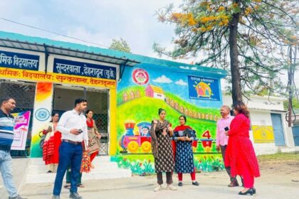 Lok Sabha Election : DM देहरादून ने मतदान स्थलों का किया निरीक्षण, दिए ये निर्देश-Newsnetra 14 image editor output image 1093545491 1713027764613