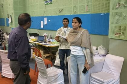 Lok Sabha Election: डीएम ने मतदान पार्टियों की रवानगी को की जा रही तैयारियों का लिया जायजा -Newsnetra 12 image editor output image1258012599 1713116034095