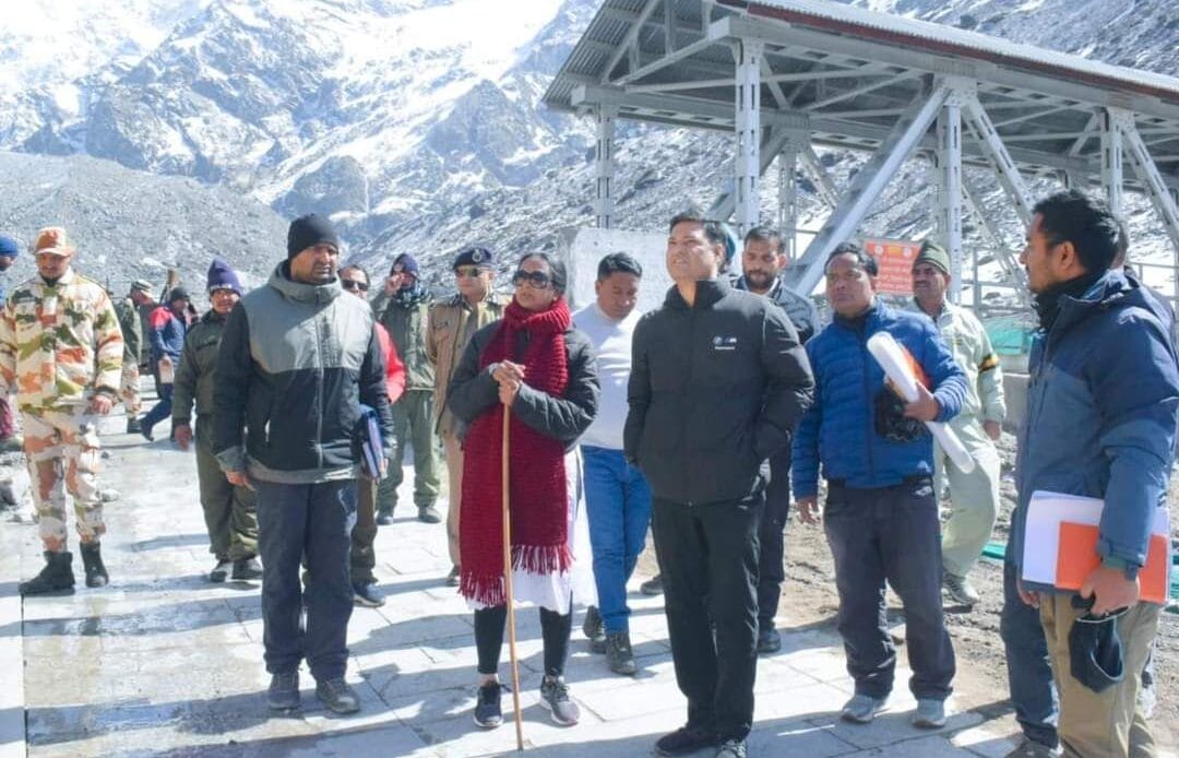 मुख्य सचिव उत्तराखण्ड राधा रतूड़ी ने श्री केदारनाथ धाम पहुँचकर पुनर्निर्माण एवं विकास कार्यों का जायजा लिया-Newsnetra 6 fb img 17146467245131230273824395856412