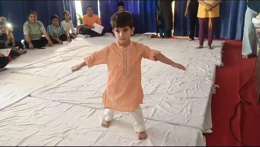 अंतर्राष्ट्रीय योग दिवस की पूर्व संध्या पर योग श्री सम्मान समारोह: दून योग पीठ देहरादून द्वारा दर्जनों योग शिक्षकों और छात्रों का सम्मान-Newsnetra 5 img 20240620 234227366074047784048444654