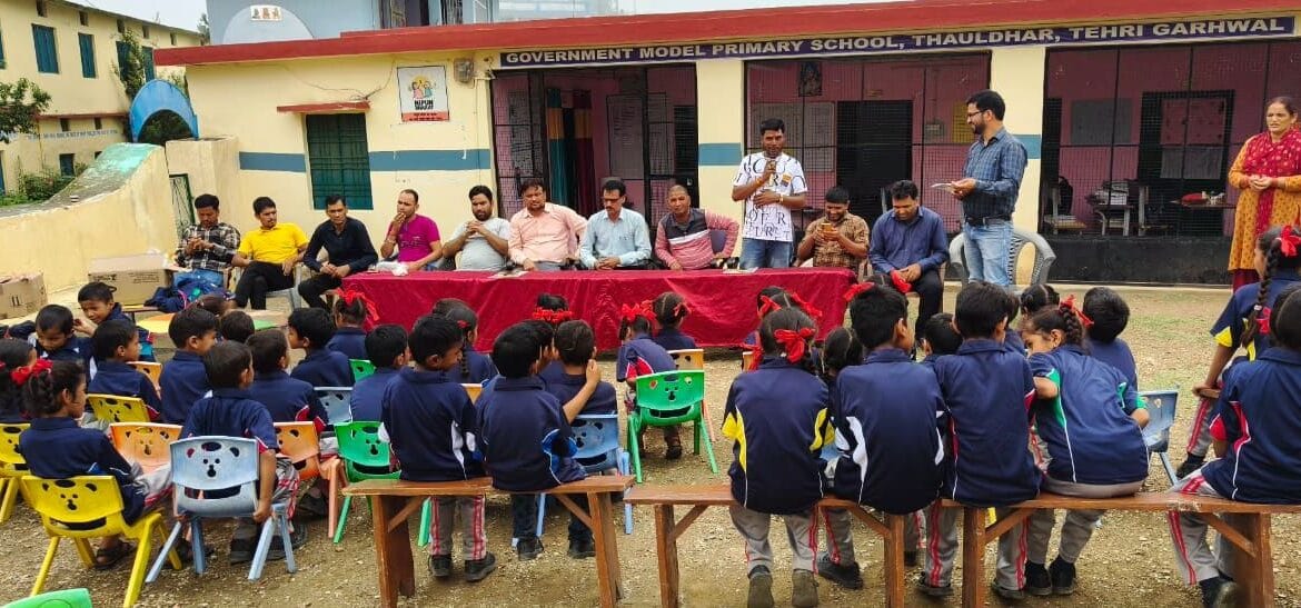 समूण फाउंडेशन ने टिहरी गढ़वाल में 4000 छात्रों को निशुल्क यूनिफॉर्म वितरित की-Newsnetra 5 img 20240727 wa00424407849957266371671