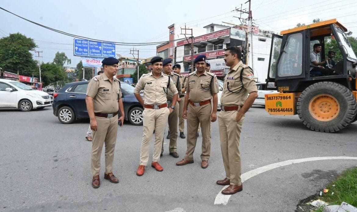 आईएसबीटी में नाबालिक बालिका के साथ हुई दुष्कर्म की घटना की विवेचना के लिए एसएसपी देहरादून द्वारा गठित की गई SIT-Newsnetra 6 img 20240820 wa00135503643995839877100