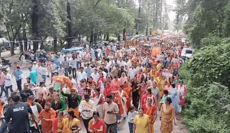 ऋषिकेश में मूल निवास और भू कानून स्वाभिमान रैली: उत्तराखंड में आंदोलन की नई लहर-Newsnetra 4 22565860 rally 51406378356101579726