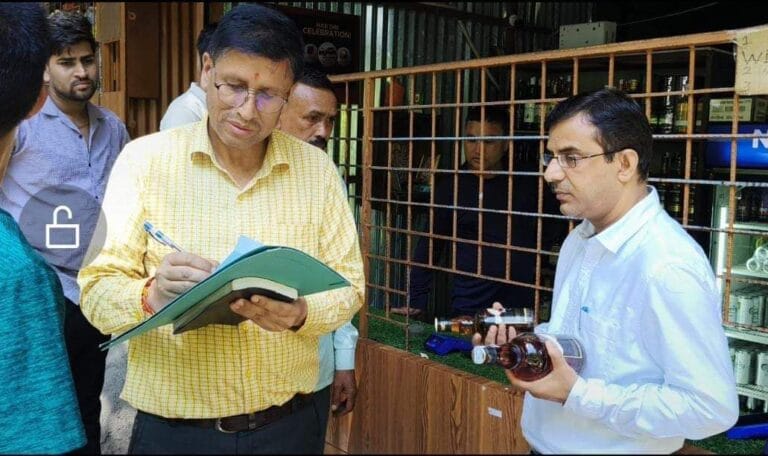 मुख्यमंत्री धामी के निर्देश पर प्रदेशभर में शराब की दुकानों पर छापेमारी, ओवररेटिंग पर सख्ती-Newsnetra 7 fb img 17253793427032507839775096588069