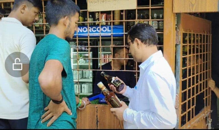 मुख्यमंत्री धामी के निर्देश पर प्रदेशभर में शराब की दुकानों पर छापेमारी, ओवररेटिंग पर सख्ती-Newsnetra 5 fb img 17253793490144253902242741985201