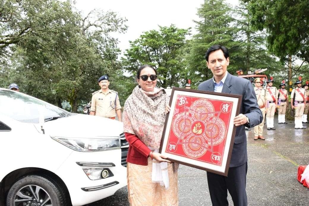 विकास कार्यों की समीक्षा और महिला सशक्तिकरण पर विशेष ध्यान: मुख्य सचिव राधा रतूड़ी-Newsnetra 4 fb img 17257306029829019274451880808457
