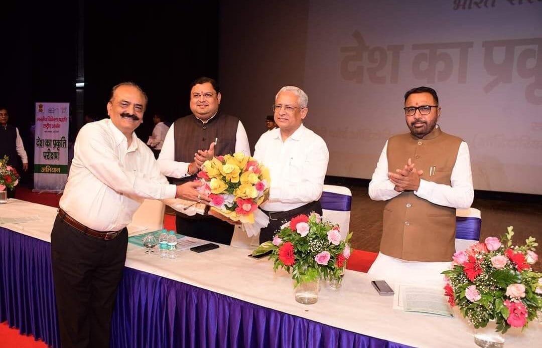 आयुर्वेद में ऐतिहासिक कदम: देश का "प्रकृति परीक्षण अभियान" गिनीज बुक ऑफ वर्ल्ड रिकार्ड में होगा पंजीकृत-Newsnetra 6 fb img 17275882152407900514944830301020