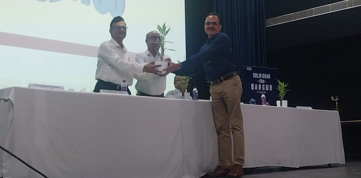 यूकेएससी IEI द इंस्टीट्यूशन ऑफ इंजीनियर्स आईएसबीटी में इंटरनेशनल कंक्रीट डे और रॉयल चैप्टर डे पर संगोष्ठी द्वारा मनाया गया-Newsnetra 5 img 20240909 wa00144438134495190641144