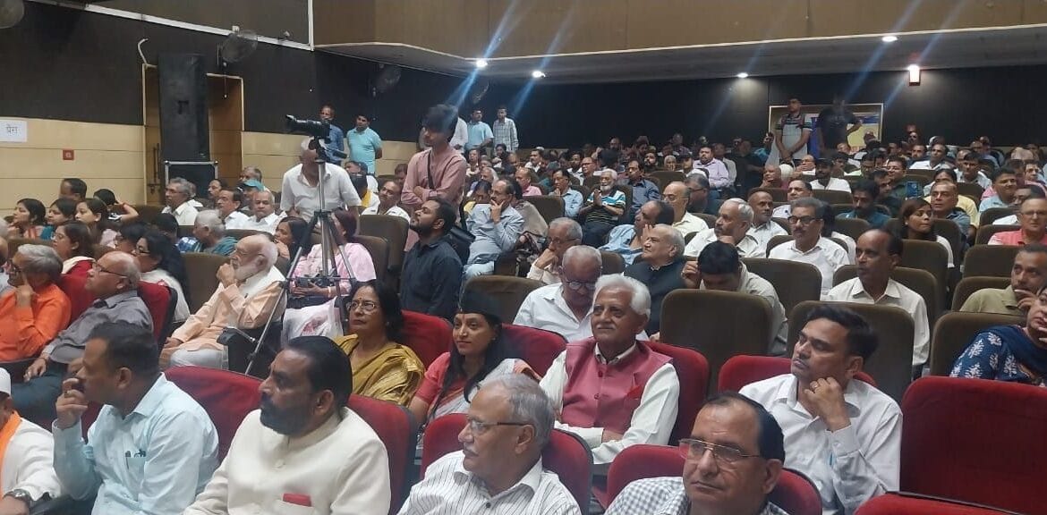 सर्वत्र सेवा फाउंडेशन के कार्यक्रम में सुनीता बौड़ाई की भागीदारी, कानून सुधार और वक्फ बोर्ड के उन्मूलन पर जोर-Newsnetra 13 img 20240915 wa00484845393962893532391