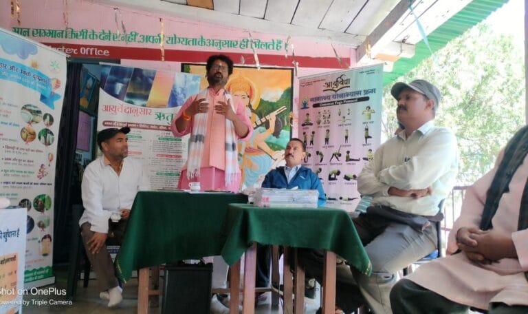 आयुर्वेद का महत्व और औषधीय पौधों की उपयोगिता: जूनियर हाई स्कूल लाटा में आयुष्मान आरोग्य शिविर का आयोजन-Newsnetra 6 img 20240928 wa00257330431766865036208