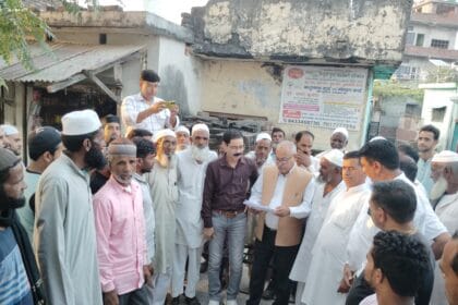 Uttarakhand News : बिजली टैरिफ में रियायत होने पर ग्रामीणों ने जन संघर्ष मोर्चा के अध्यक्ष का किया अभिनंदन-Newsnetra 12 WhatsApp Image 2024 10 07 at 11.13.41 01cfdb5a