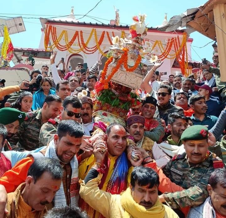 मां गंगा के कपाट शीतकालीन मेंबंद होने की तिथि 2 नवंबर 2024 को 12:14 पर अभिजीत मुहूर्त में श्रद्धालुओं के लिए बंद कर दिए जाएंगे 8 img 20241011 wa000632420451468822546