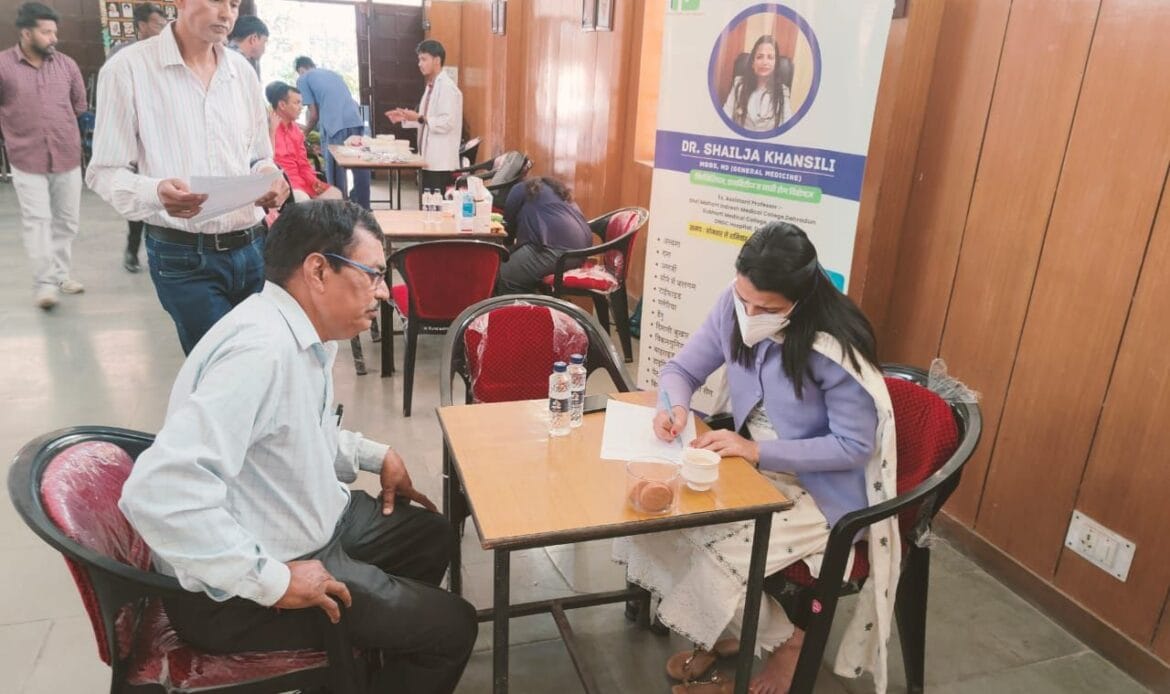 उत्तरांचल प्रेस क्लब, देहरादून में पत्रकारों हेतु पैनेसिया हॉस्पिटल,रिस्पना पुल,देहरादून द्वारा स्वास्थ्य शिविर का हुआ आयोजन-Newsnetra 6 img 20241015 wa00042247324637792848544