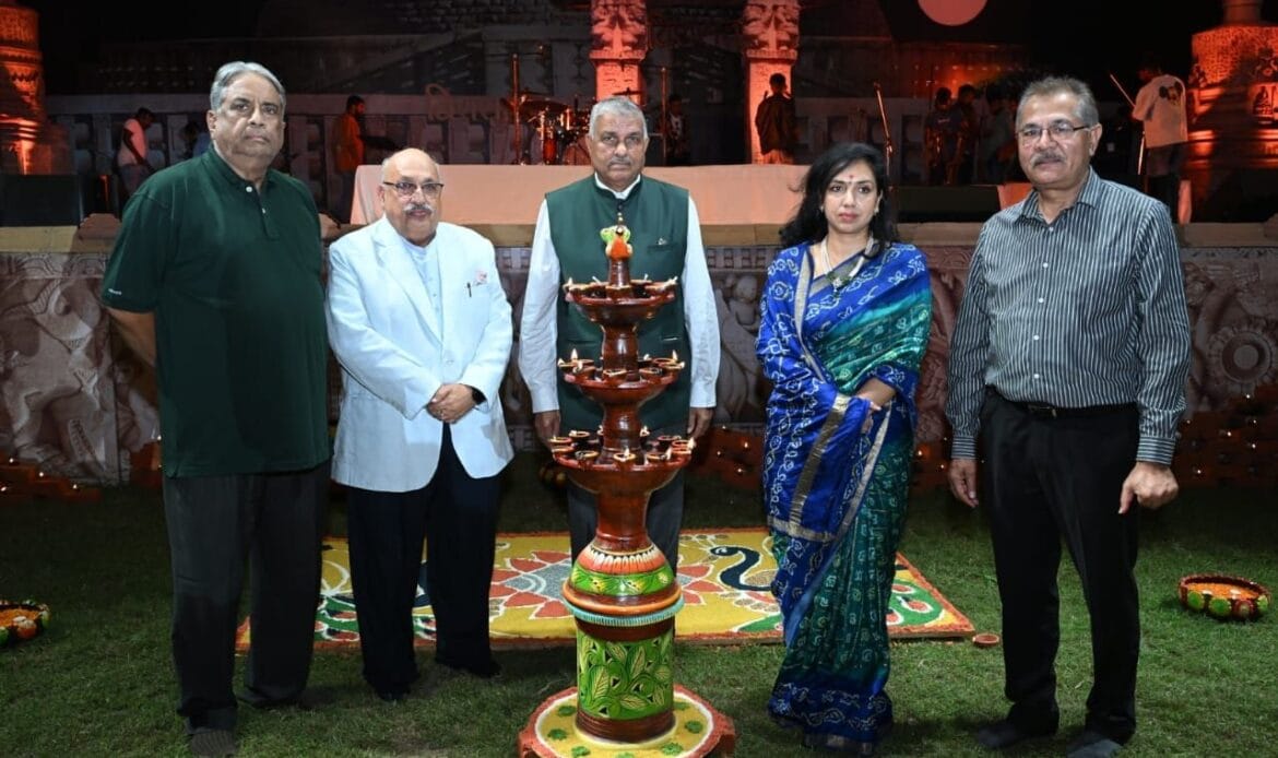 गोवा की सांस्कृतिक हस्तियां : संगबोरती दास का मग्न मुग्ध करने वाला शास्त्रीय संगीत और पं. राजेंद्र गंगानी के कथक नृत्य बने 'विरासत' के चश्मदीद गवाह-Newsnetra 5 img 20241016 wa00313938925950395989695