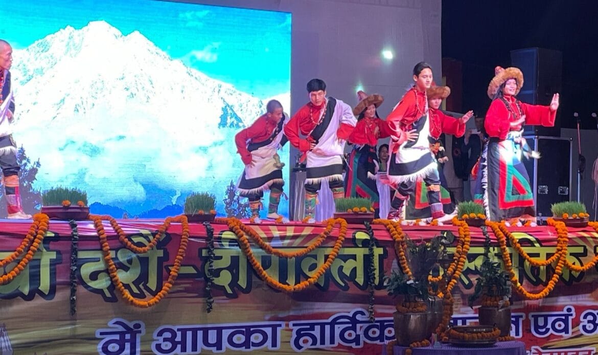 गोर्खा दशैं-दीपावली महोत्सव मेले के दूसरे दिन मुख्य अतिथि मुख्यमंत्री श्री पुष्कर सिंह धामी जी ने दीप प्रज्वलित कर किया शुभारंभ-Newsnetra 6 img 20241019 wa00195226209808618780685