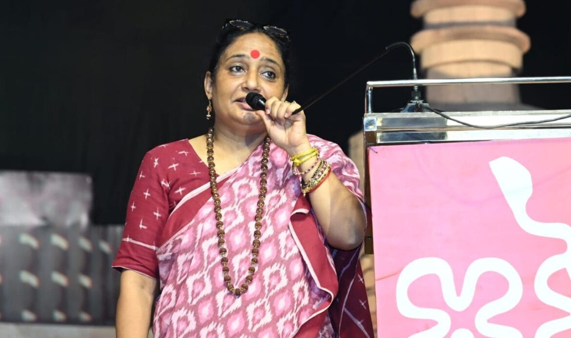 विरासत आर्ट एंड हेरीटेज फेस्टिवल-2024 का शानदार रहा पांचवा दिन, विरासत में छाया 'अभिमन्यु' का चक्रव्यूह-Newsnetra 30 img 20241019 wa00329156641733609843640