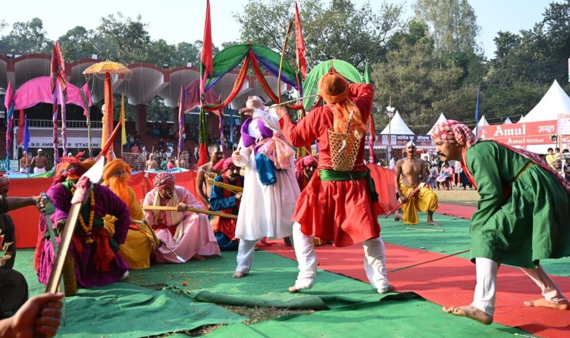 विरासत आर्ट एंड हेरीटेज फेस्टिवल-2024 का शानदार रहा पांचवा दिन, विरासत में छाया 'अभिमन्यु' का चक्रव्यूह-Newsnetra 19 img 20241019 wa00436739849727584967557