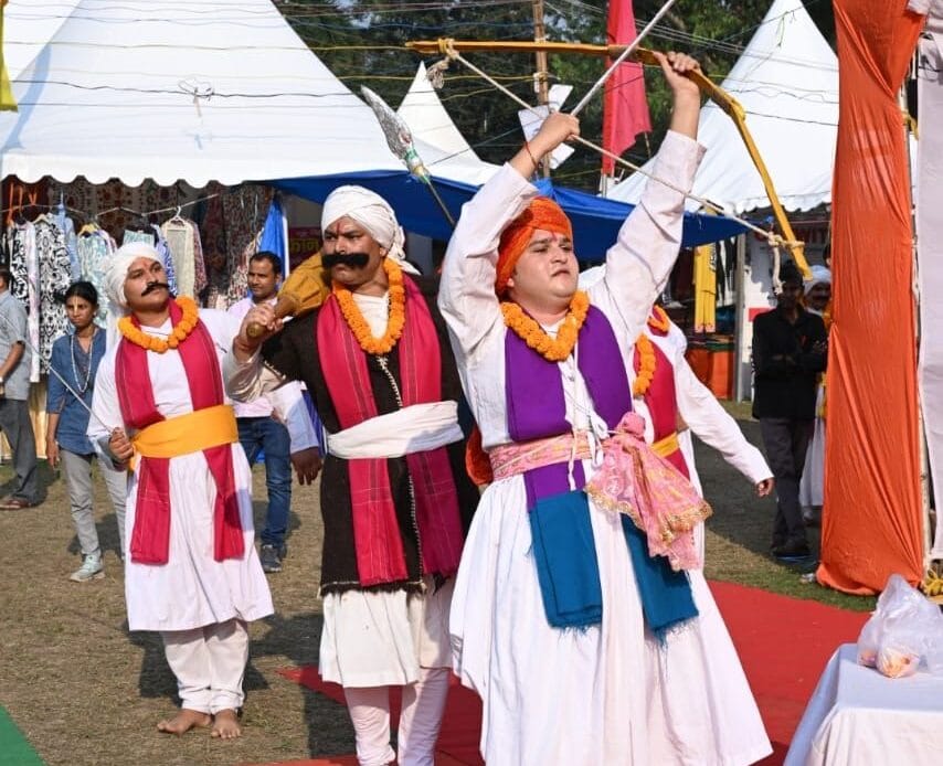 विरासत आर्ट एंड हेरीटेज फेस्टिवल-2024 का शानदार रहा पांचवा दिन, विरासत में छाया 'अभिमन्यु' का चक्रव्यूह-Newsnetra 15 img 20241019 wa00485644969930095950623
