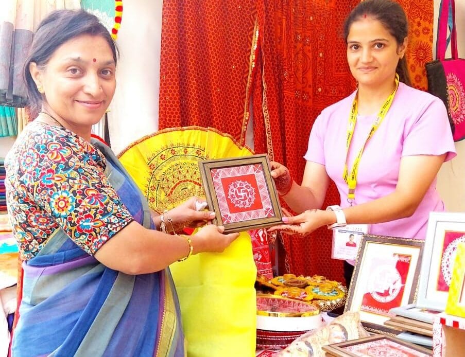 मातृशक्ति और ग्राम विकास: ब्रह्मकमल फाउंडेशन की पहाड़ी उत्पादन को राष्ट्रीय और अंतरराष्ट्रीय मंच तक पहुंचाने की पहल-Newsnetra 11 img 20241022 wa00181308762803729654156