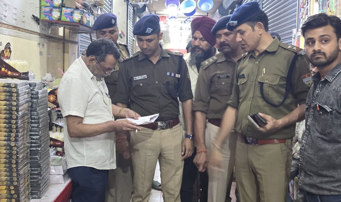शातिराना अंदाज में लोगों के साथ धोखाधडी करने वाले बंटी- बबली आये दून पुलिस की गिरफ्त में-Newsnetra 4 img 20241024 wa00313124592577183462527