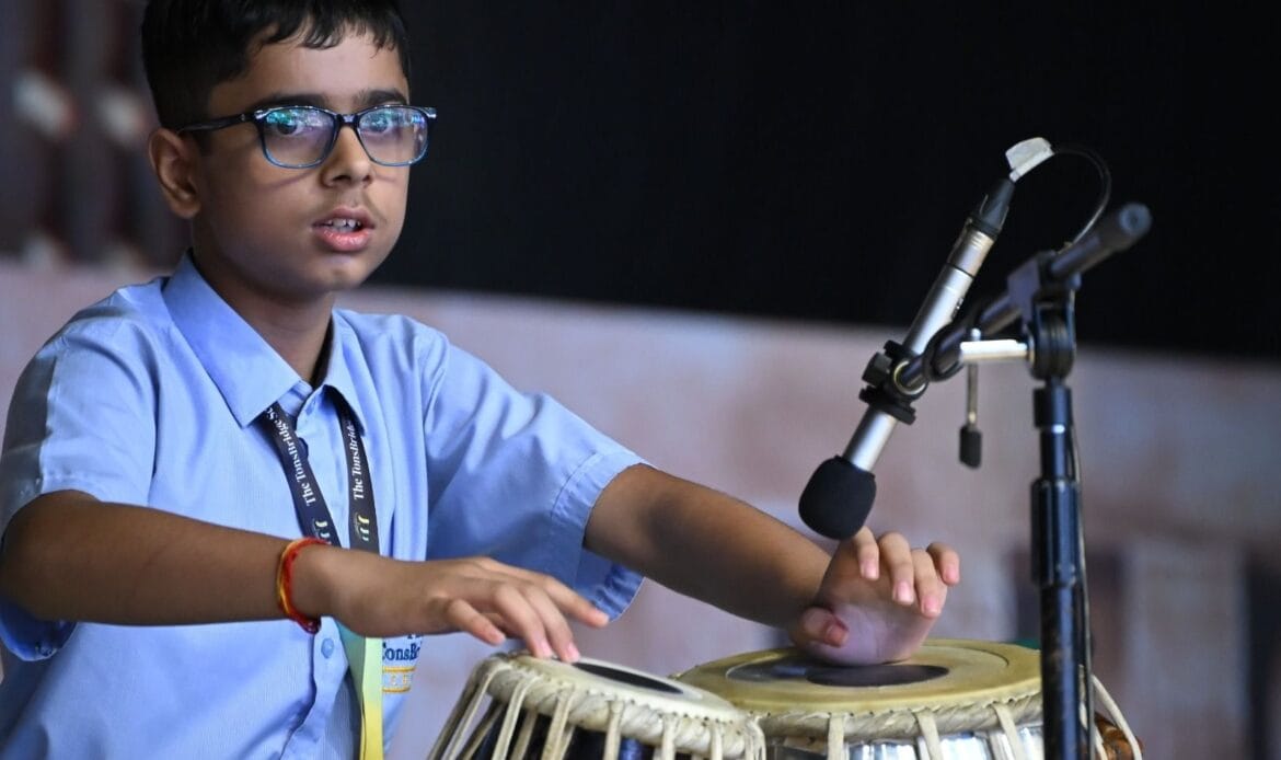 'विरासत' महोत्सव में गढ़वाली लोकगीतों ने छू लिया 'मन-हृदय-Newsnetra 45 img 20241024 wa00656784908271383665794
