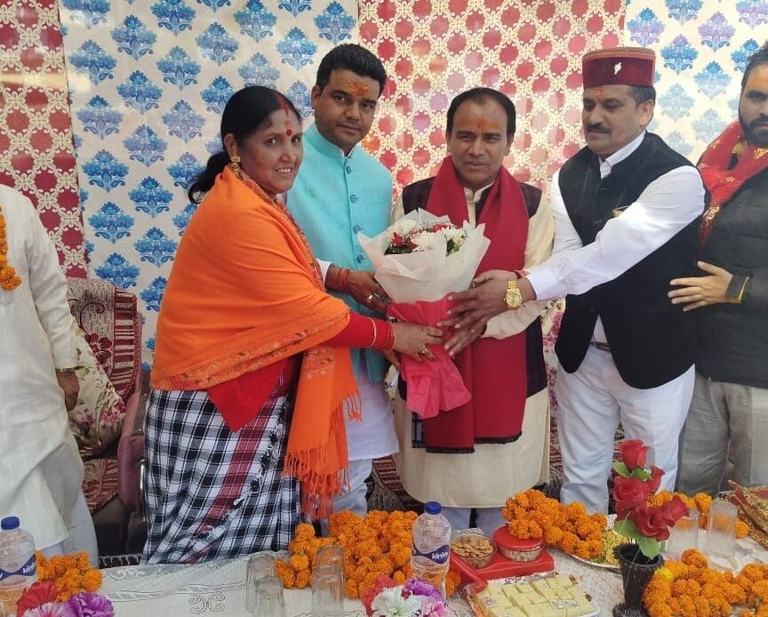 चारों धामों में श्रद्धालुओं को मिलेगी बेहतर स्वास्थ्य सुविधाएं: डॉ धन सिंह रावत-Newsnetra 8 img 20241026 wa00207621703332653048625
