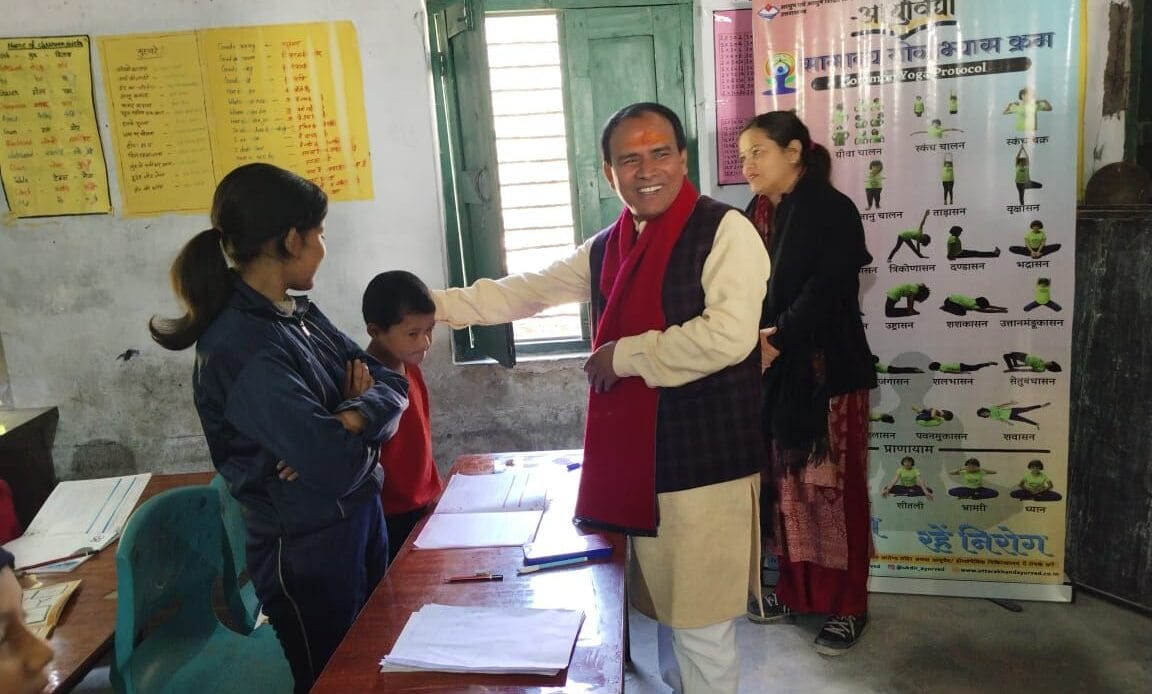 चारों धामों में श्रद्धालुओं को मिलेगी बेहतर स्वास्थ्य सुविधाएं: डॉ धन सिंह रावत-Newsnetra 9 img 20241026 wa00214417051029860290607