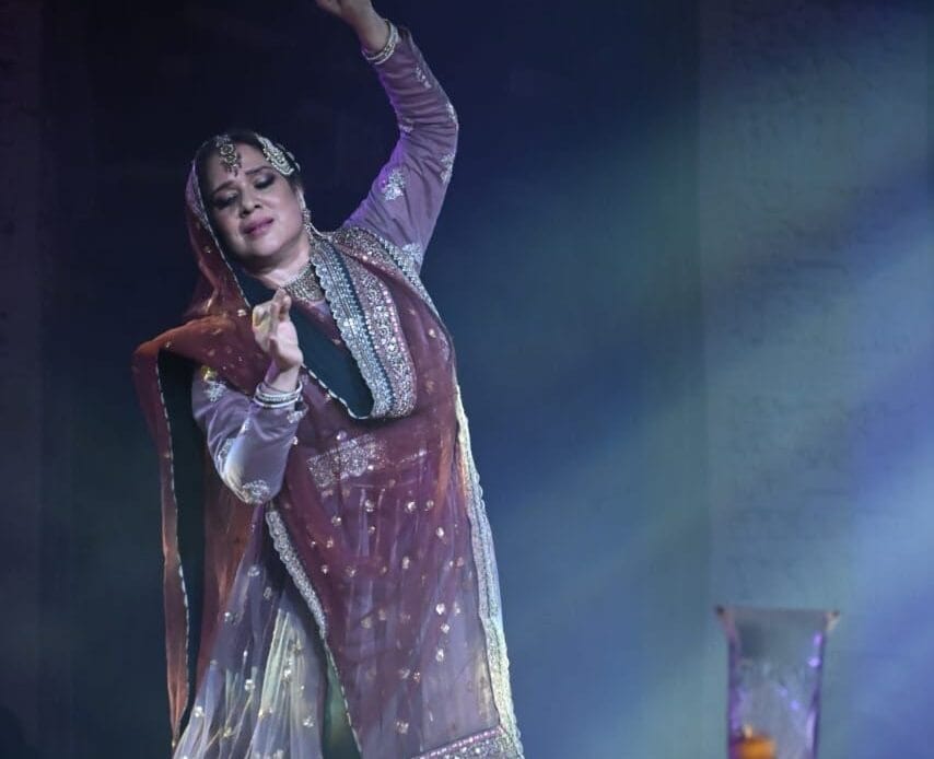 'विरासत की महफिल' में आज की संध्या रही मशहूर सांस्कृतिक कलाकार 'मंजरी चतुर्वेदी' के नाम-Newsnetra 7 img 20241028 wa00525125580738634501338