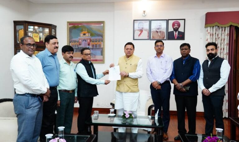 मुख्यमंत्री धामी से आईएएस एसोसिएशन ने की मुलाकात, सचिवालय दुर्व्यवहार मामले में कार्रवाई की मांग-Newsnetra 9 465905409 867364035566629 6235744347303742850 n