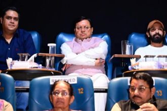 मुख्यमंत्री धामी ने हाथीबड़कला स्थित मॉल में भारतीय हिन्दी फिल्म ‘दि साबरमती रिपोर्ट’ का अवलोकन किया-Newsnetra 20 FB IMG 1732458586067