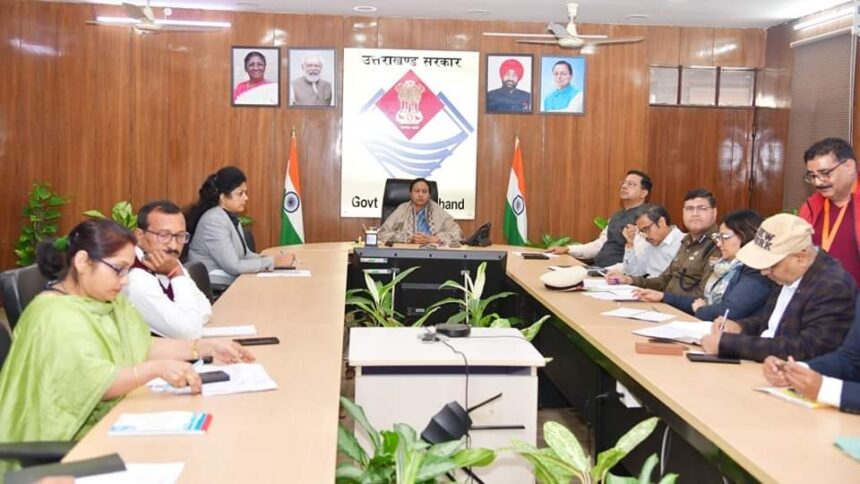 मुख्य सचिव राधा रतूड़ी ने सचिवालय में कर्मचारी राज्य बीमा योजना एव श्रम चिकित्सा सेवाओं के सम्बन्ध में समीक्षा बैठक की-Newsnetra 3 FB IMG 1732548126241