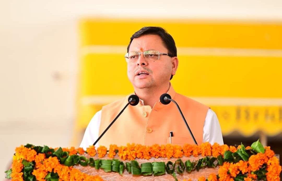 मुख्यमंत्री धामी ने आज टोंस ब्रिज स्कूल, देहरादून में मेजर जनरल जी.डी. बक्शी (से.नि.) द्वारा लिखित पुस्तक A history of Hinduism का विमोचन किया-Newsnetra 5 fb img 17308199180792637713006230276136