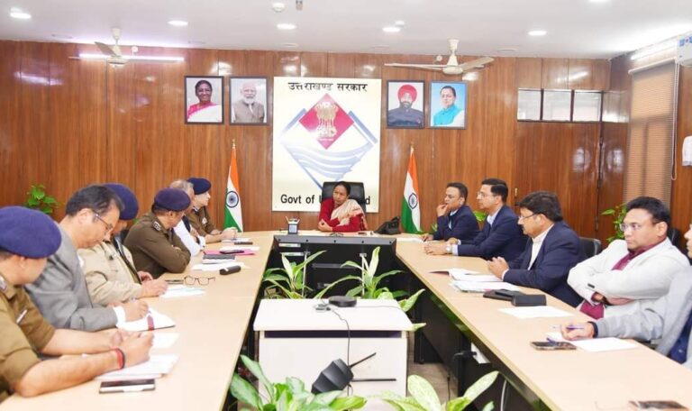 मुख्य सचिव राधा रतूड़ी ने केंद्रीय गृहमंत्री के मसूरी दौरे की तैयारियों पर की समीक्षा बैठक- Newsnetra <br> 4 fb img 17326380103145618044208781772667
