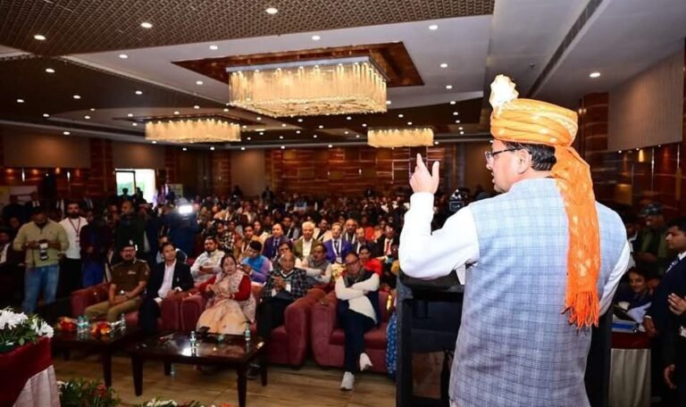 मुख्यमंत्री धामी ने आज हल्द्वानी में इण्डियन मेडिकल एसो० द्वारा आयोजित 'उत्तराकॉन-2024' कार्यक्रम में प्रतिभाग किया-Newsnetra 8 fb img 17329863797282759253364222358087